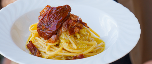 Carbonara con pomodori secchi