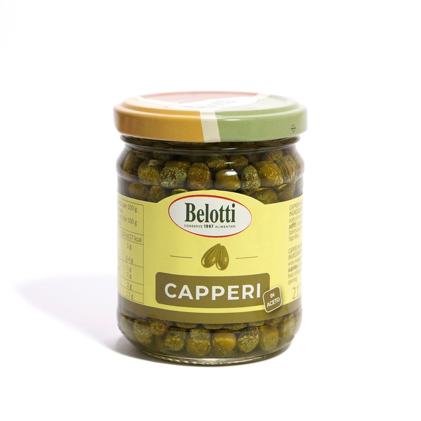 Capperi in aceto. Conserve alimentari sott'olio e sottaceto.
