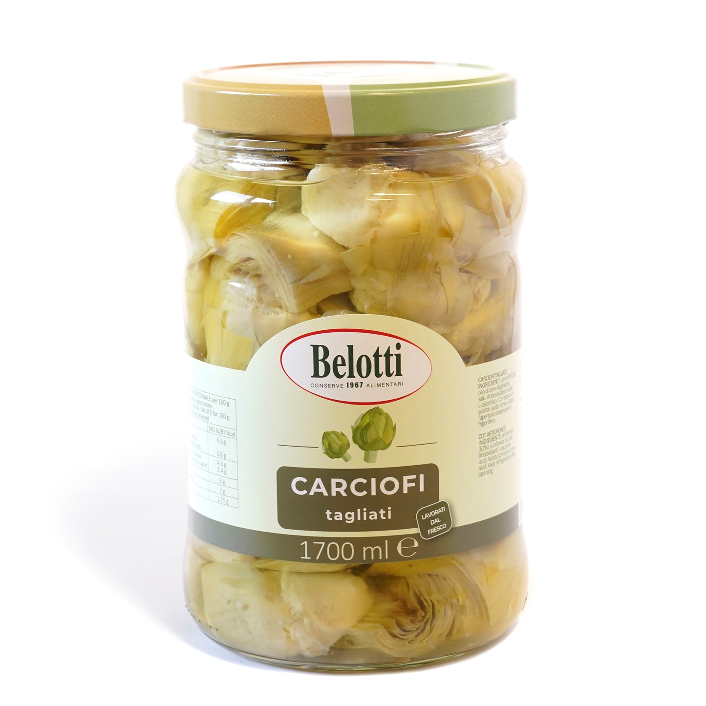 Carciofi tagliati. Carciofi tagliati sott'olio. Conserve alimentari sott'olio e sottaceto.