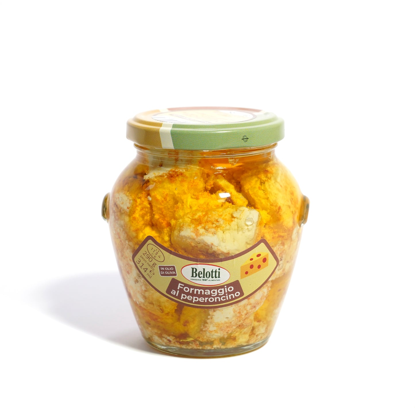 Formaggio al peperoncino sott'olio in vaso orcio. Conserve alimentari sott'olio e sottaceto.