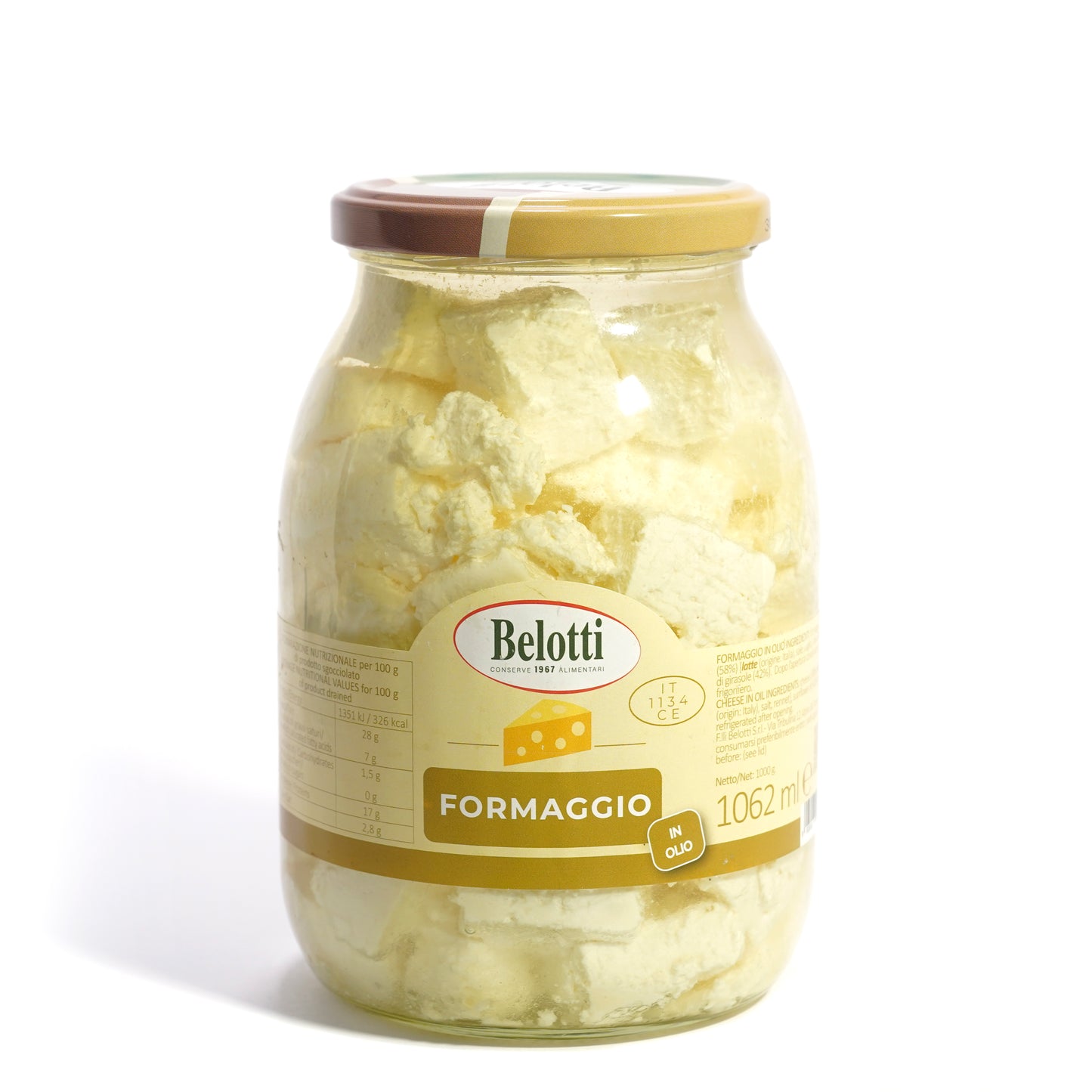 Formaggio al naturale sott'olio. Conserve alimentari sott'olio e sottaceto.
