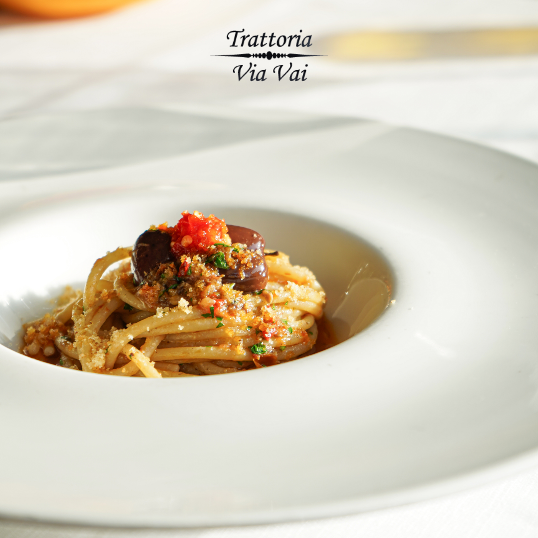 Spaghettoni ''Via Vai'' con sarde, pomodoro secco, capperi e peperoncino