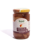 Cipolle borettane lavorate dal fresco. Conserve alimentari sott'olio e sottaceto. Cipolle sottaceto.