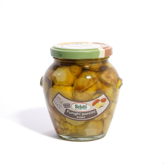 Funghi Porcini interi, in olio di oliva. Conserve alimentari sott'olio e sottaceto.
