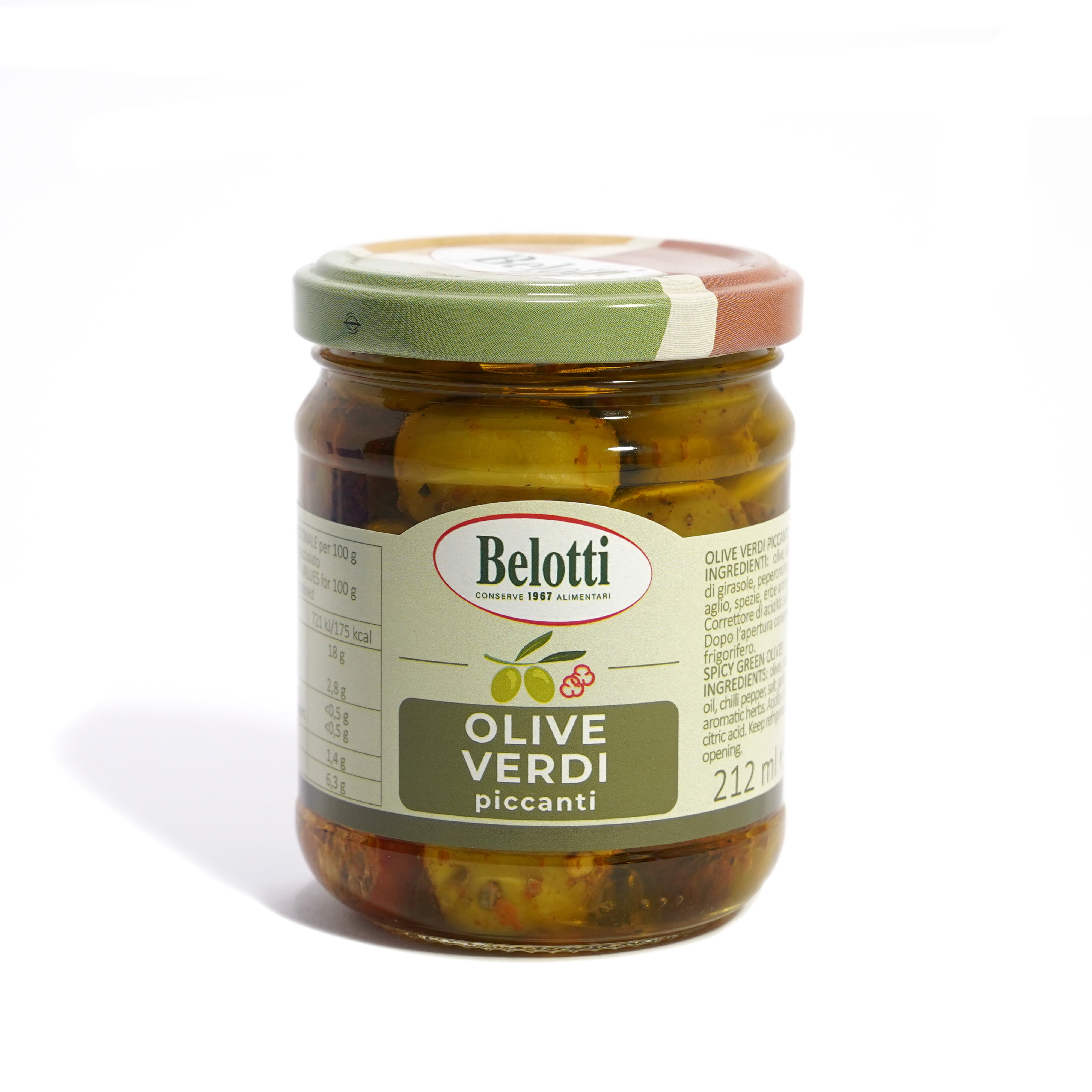 Olive verdi piccanti. Conserve alimentari sott'olio e sottaceto.