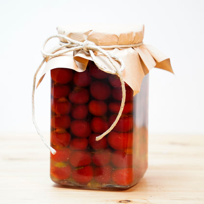 Peperoncini piccanti stivati a mano